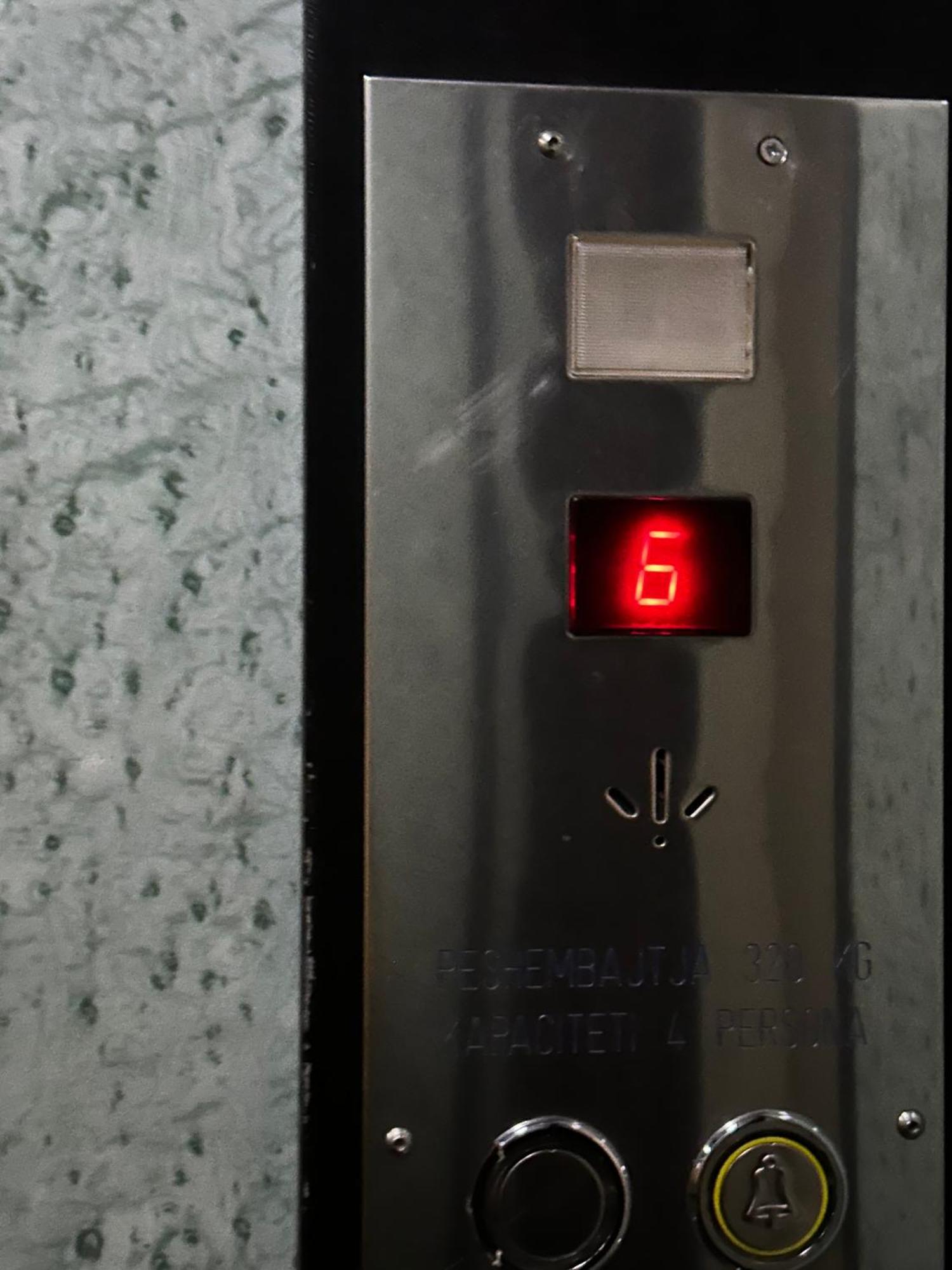 Skyview Oasis Premium Apartment Тирана Экстерьер фото